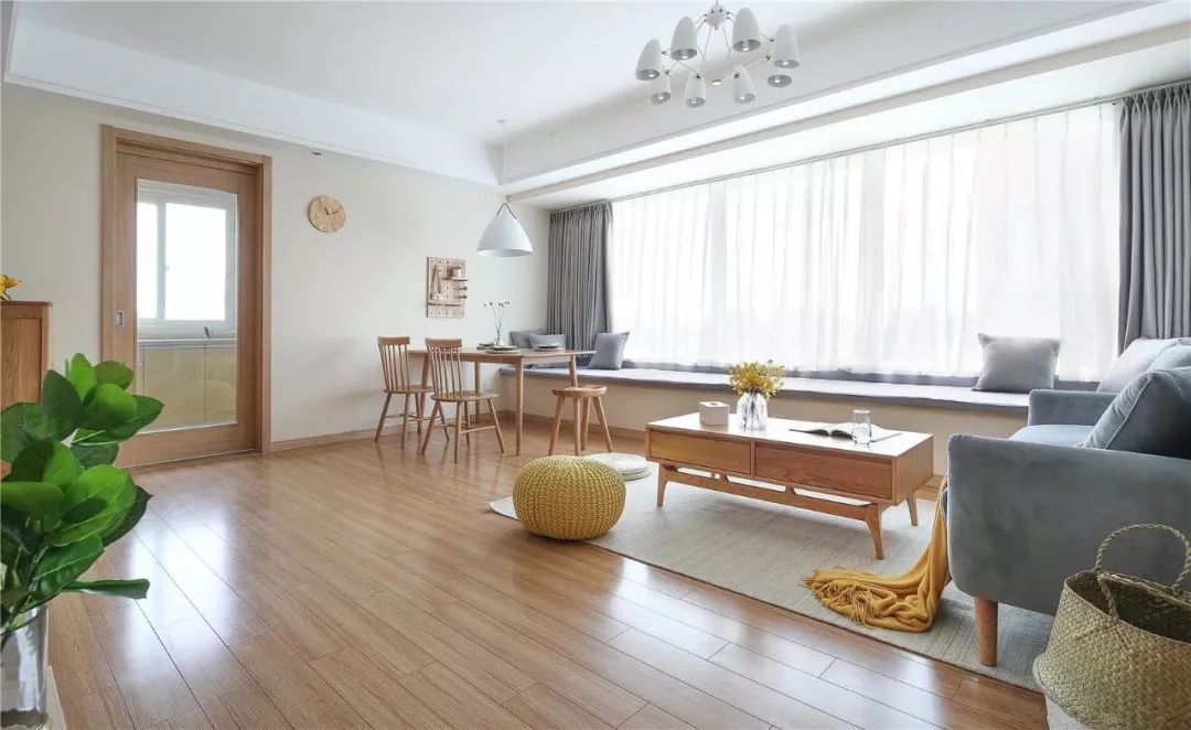 廈門海投自貿(mào)城92㎡北歐風(fēng)裝修，小戶型卻有大飄窗